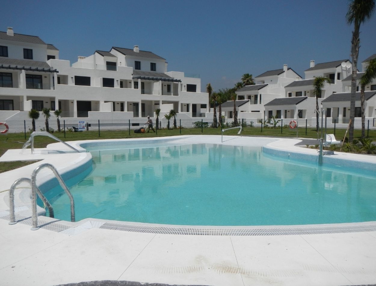 54 viviendas y piscina en urb. Arroyo Vaquero, Estepona